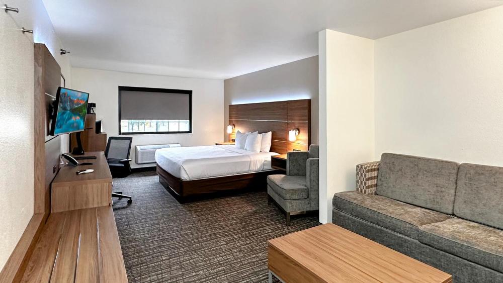 Estherville Hotel & Suites